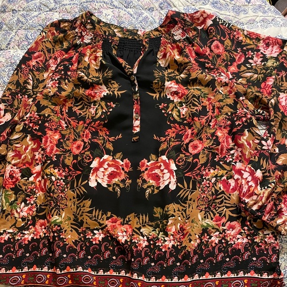Tops - Boutique Floral Flowy Blouse